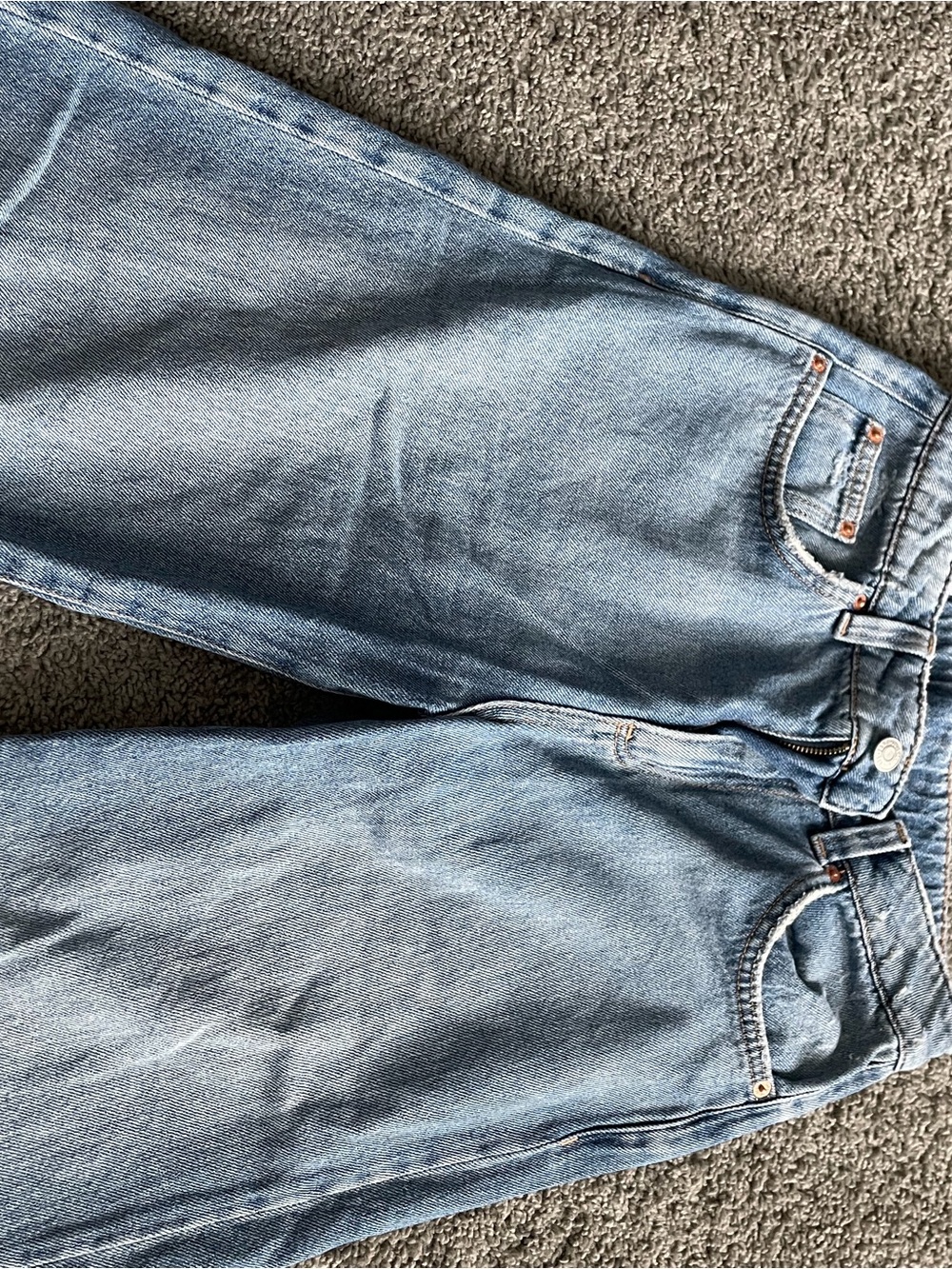 Zara Faded Blue Denim Jeans with Contrast Stitching